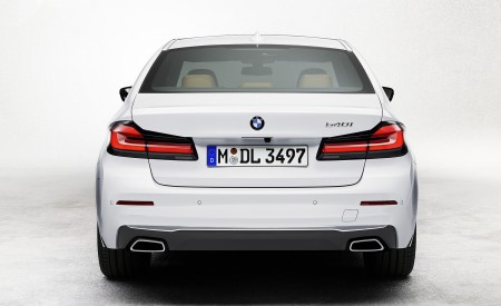 2021 BMW 540i Rear Wallpapers 450x275 (13)