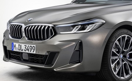 2021 BMW 6 Series Gran Turismo Front Bumper Wallpapers 450x275 (80)