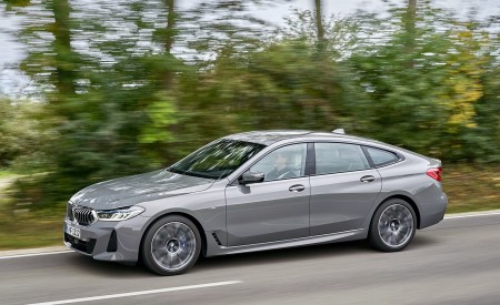 2021 BMW 6 Series Gran Turismo Front Three-Quarter Wallpapers 450x275 (14)
