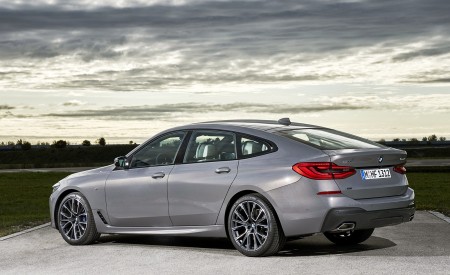 2021 BMW 6 Series Gran Turismo Rear Three-Quarter Wallpapers  450x275 (28)