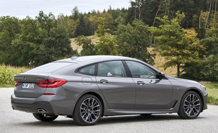 2021 BMW 6 Series Gran Turismo Rear Three-Quarter Wallpapers 450x275 (34)