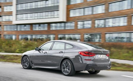 2021 BMW 6 Series Gran Turismo Rear Three-Quarter Wallpapers 450x275 (25)