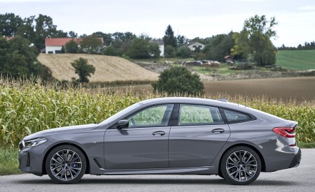 2021 BMW 6 Series Gran Turismo Side Wallpapers  450x275 (37)