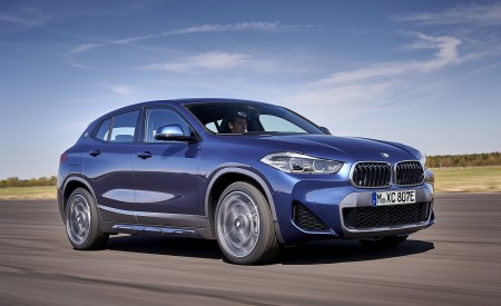 2021 BMW X2 xDrive25e Plug-In Hybrid Front Three-Quarter Wallpapers  450x275 (6)