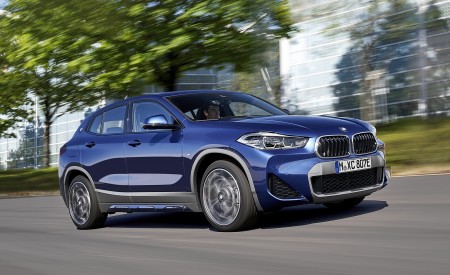 2021 BMW X2 xDrive25e Plug-In Hybrid Front Three-Quarter Wallpapers  450x275 (2)