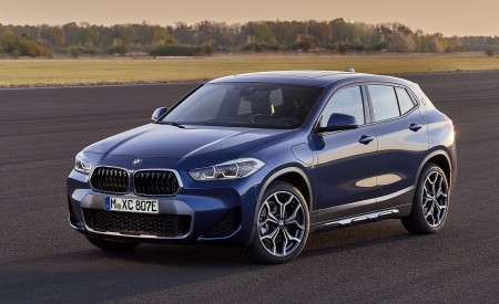 2021 BMW X2 xDrive25e Plug-In Hybrid Front Three-Quarter Wallpapers  450x275 (17)