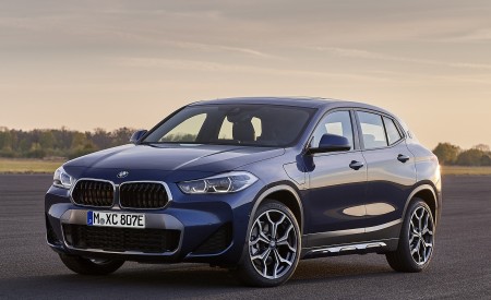 2021 BMW X2 xDrive25e Plug-In Hybrid Front Three-Quarter Wallpapers  450x275 (19)
