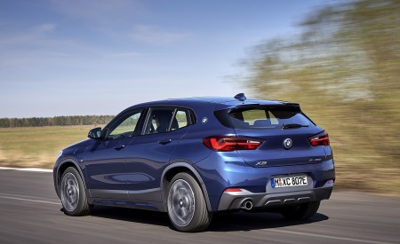 2021 BMW X2 xDrive25e Plug-In Hybrid Rear Three-Quarter Wallpapers  450x275 (9)