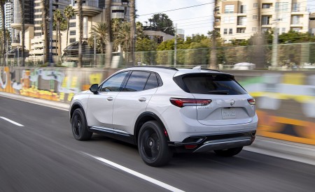 2021 Buick Envision Rear Three-Quarter Wallpapers 450x275 (3)