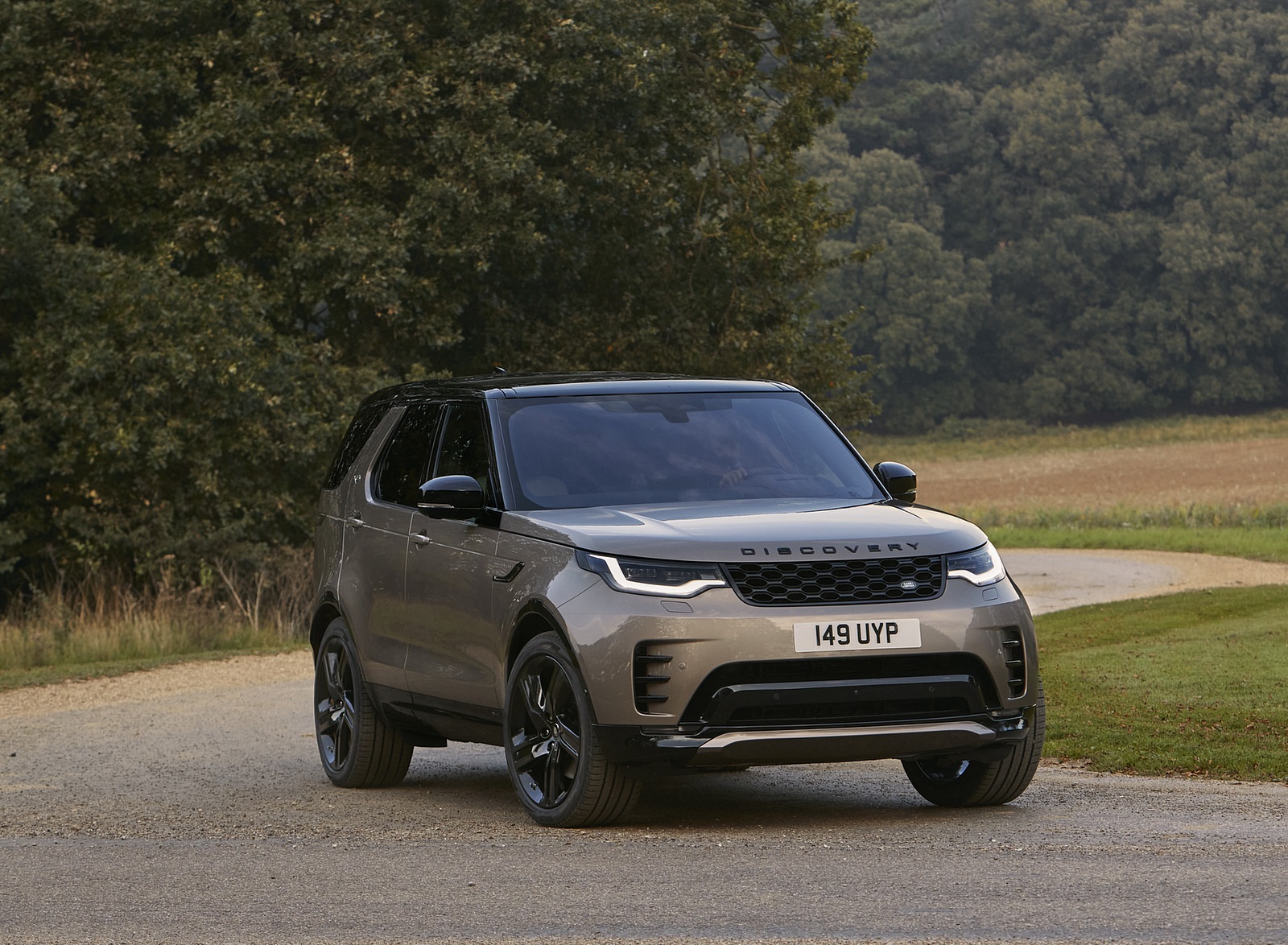 2021 Land Rover Discovery Front Three-Quarter Wallpapers (1)