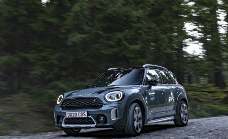 2021 MINI Cooper S Countryman ALL4 Front Three-Quarter Wallpapers 450x275 (8)