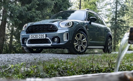 2021 MINI Cooper S Countryman ALL4 Front Three-Quarter Wallpapers 450x275 (25)