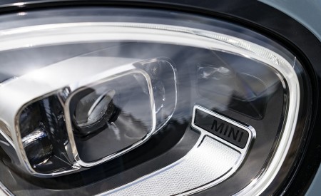 2021 MINI Cooper S Countryman ALL4 Headlight Wallpapers 450x275 (48)