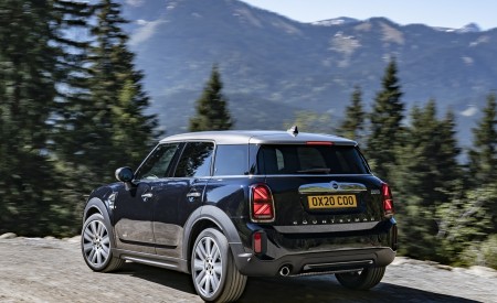 2021 MINI Countryman ALL4 Rear Three-Quarter Wallpapers 450x275 (9)