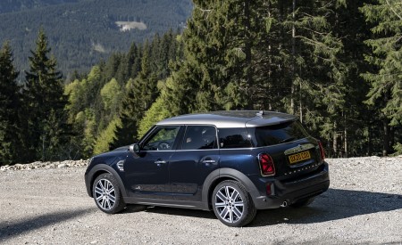 2021 MINI Countryman ALL4 Rear Three-Quarter Wallpapers 450x275 (23)