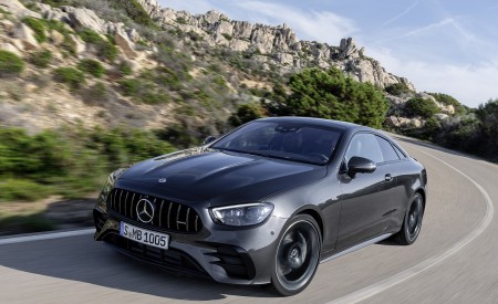 2021 Mercedes-AMG E 53 Coupe (Color: Graphite Grey Metallic) Front Three-Quarter Wallpapers 450x275 (3)