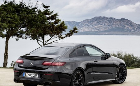 2021 Mercedes-AMG E 53 Coupe (Color: Graphite Grey Metallic) Rear Three-Quarter Wallpapers 450x275 (21)