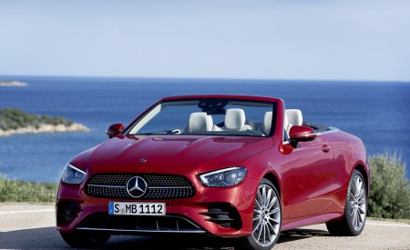 2021 Mercedes-Benz E 450 4MATIC Cabriolet AMG Line (Color: Designo Hyacinth Red Metallic) Front Wallpapers 450x275 (47)