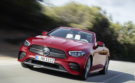 2021 Mercedes-Benz E 450 4MATIC Cabriolet AMG Line (Color: Designo Hyacinth Red Metallic) Front Wallpapers 450x275 (34)