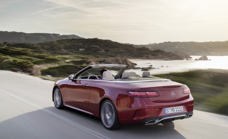 2021 Mercedes-Benz E 450 4MATIC Cabriolet AMG Line (Color: Designo Hyacinth Red Metallic) Rear Three-Quarter Wallpapers 450x275 (35)