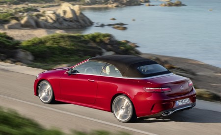 2021 Mercedes-Benz E 450 4MATIC Cabriolet AMG Line (Color: Designo Hyacinth Red Metallic) Rear Three-Quarter Wallpapers 450x275 (43)