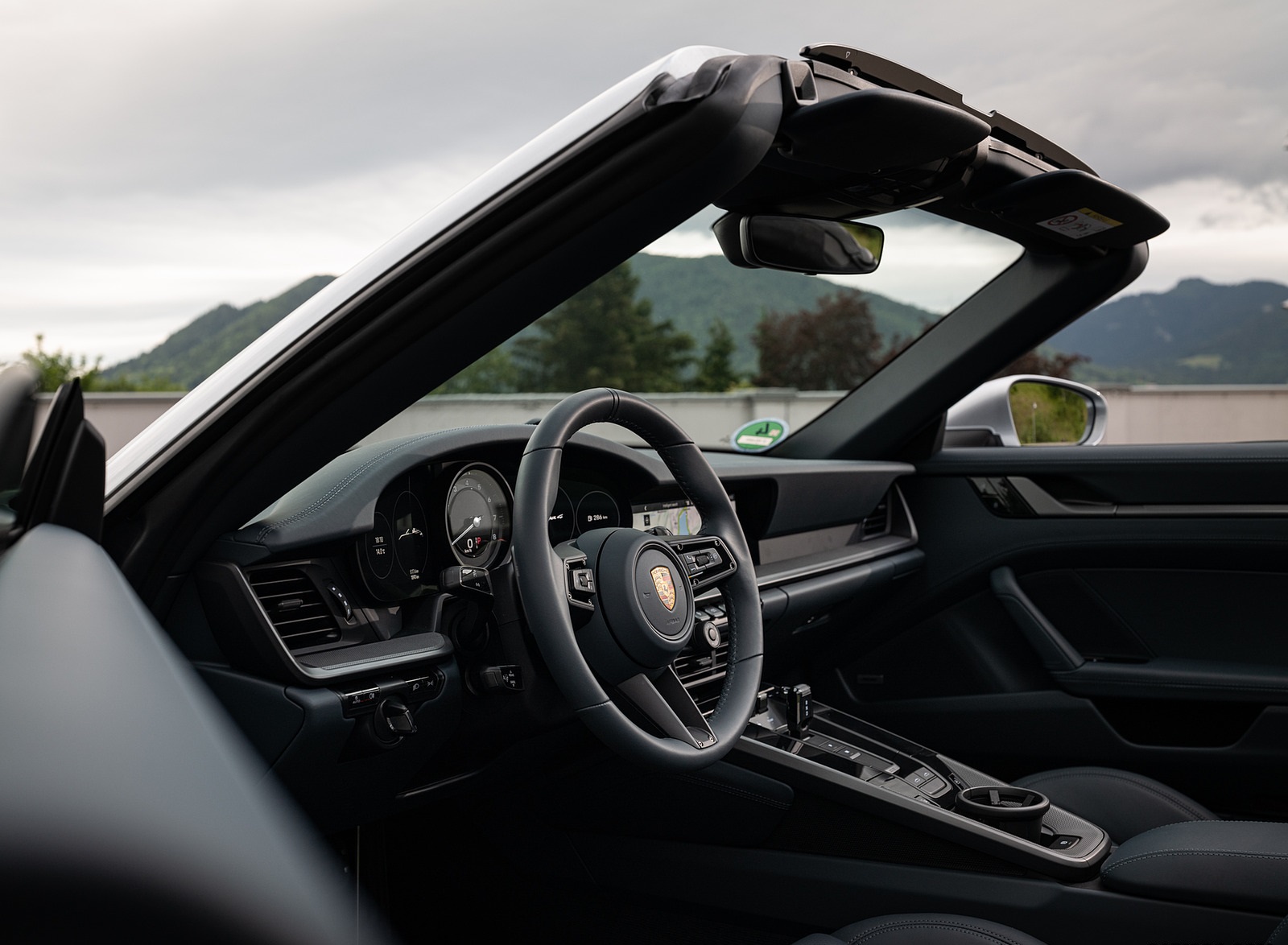 2021 Porsche 911 Targa 4 (Color: Dolomite Silver Metallic) Interior Wallpapers #112 of 126