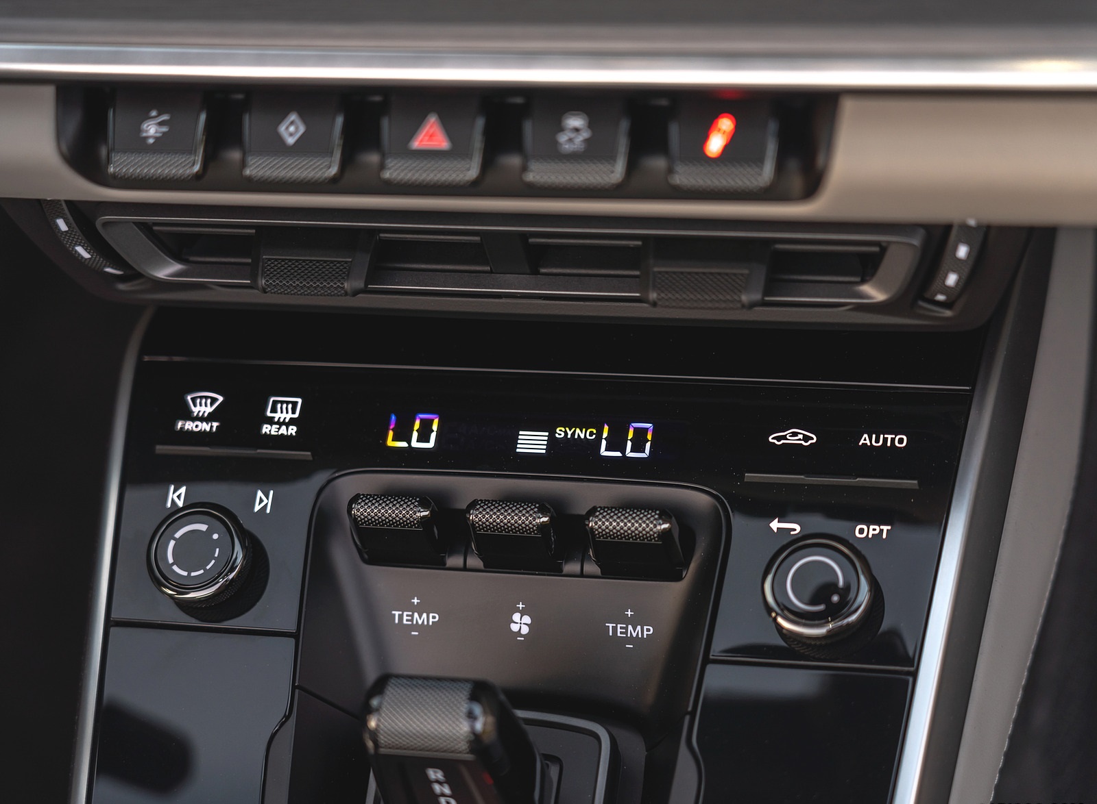 2021 Porsche 911 Targa 4 (Color: Gentian Blue) Central Console Wallpapers #80 of 126