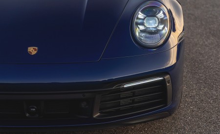 2021 Porsche 911 Targa 4 (Color: Gentian Blue) Headlight Wallpapers 450x275 (44)