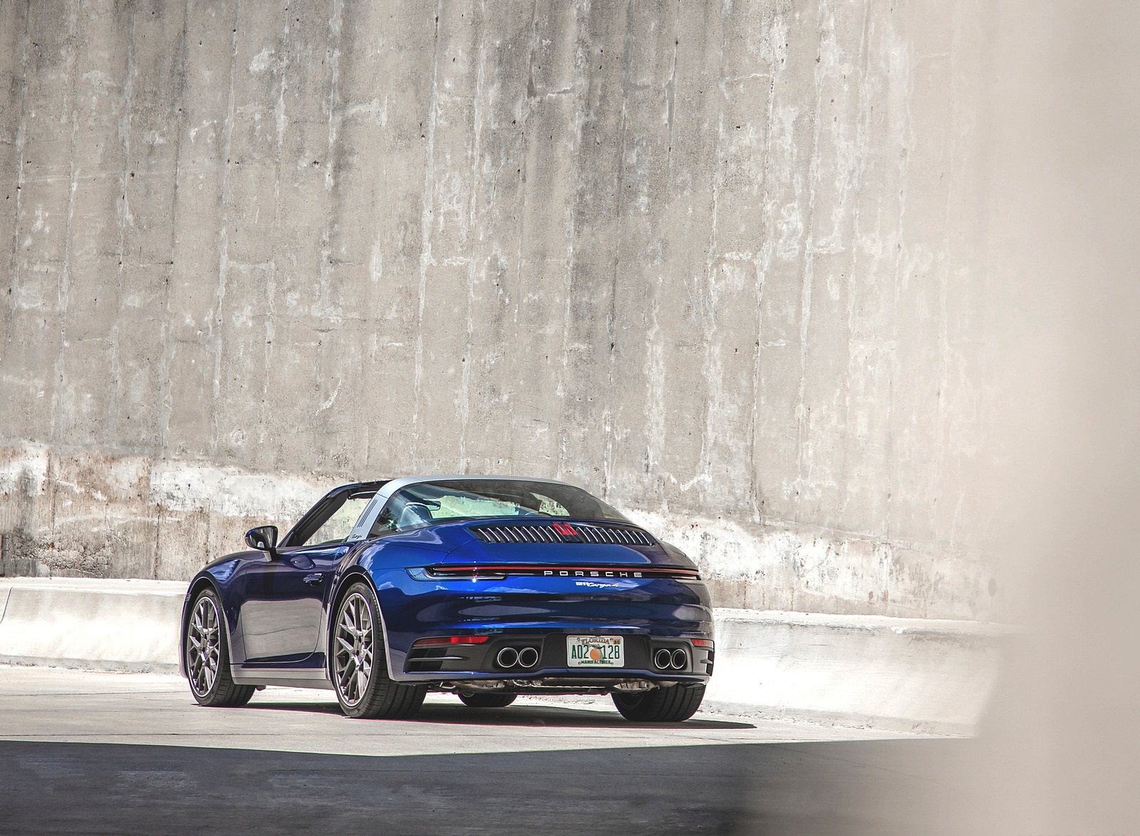 2021 Porsche 911 Targa 4 (Color: Gentian Blue) Rear Three-Quarter Wallpapers  #28 of 126