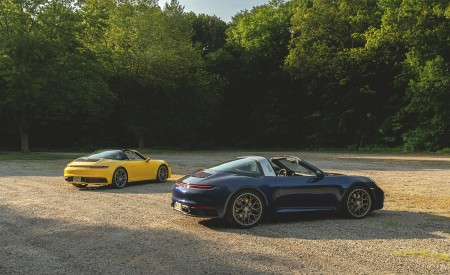 2021 Porsche 911 Targa 4 (Color: Gentian Blue) Rear Three-Quarter Wallpapers 450x275 (25)
