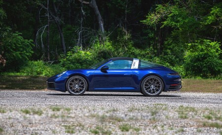 2021 Porsche 911 Targa 4 (Color: Gentian Blue) Side Wallpapers 450x275 (35)