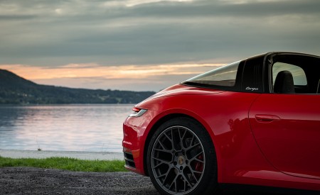 2021 Porsche 911 Targa 4S (Color: Guards Red) Detail Wallpapers 450x275 (120)