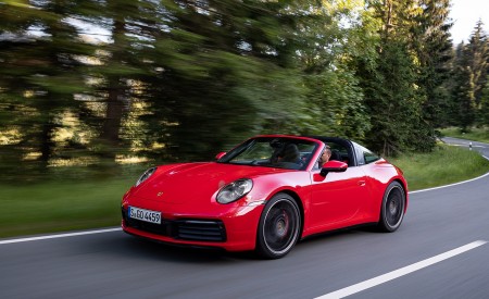 2021 Porsche 911 Targa 4S (Color: Guards Red) Front Three-Quarter Wallpapers 450x275 (86)