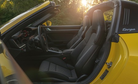2021 Porsche 911 Targa 4S (Color: Racing Yellow) Interior Wallpapers 450x275 (58)