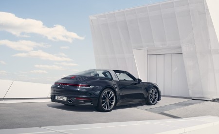 2021 Porsche 911 Targa 4S Rear Three-Quarter Wallpapers 450x275 (130)