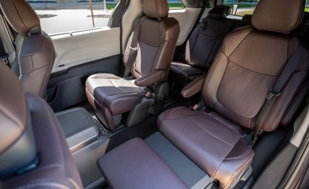 2021 Toyota Sienna Platinum Hybrid Interior Seats Wallpapers 450x275 (16)