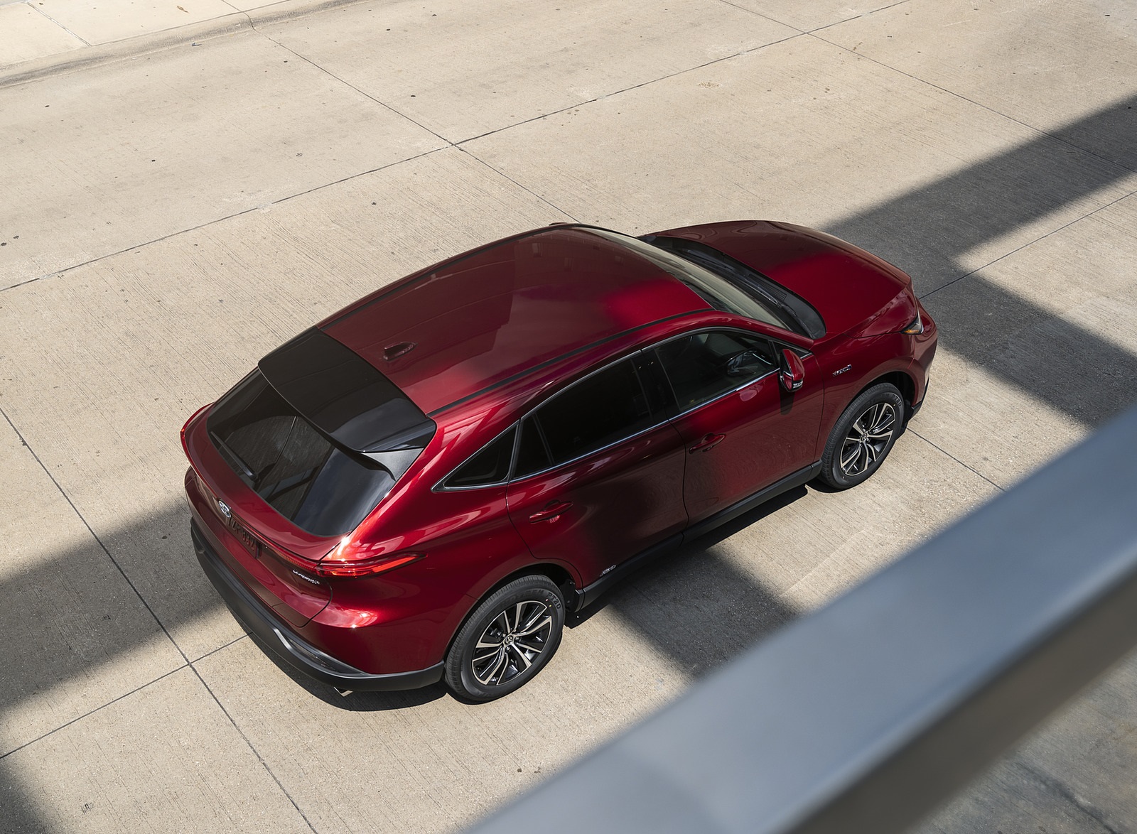 2021 Toyota Venza Hybrid LE Top Wallpapers (14)