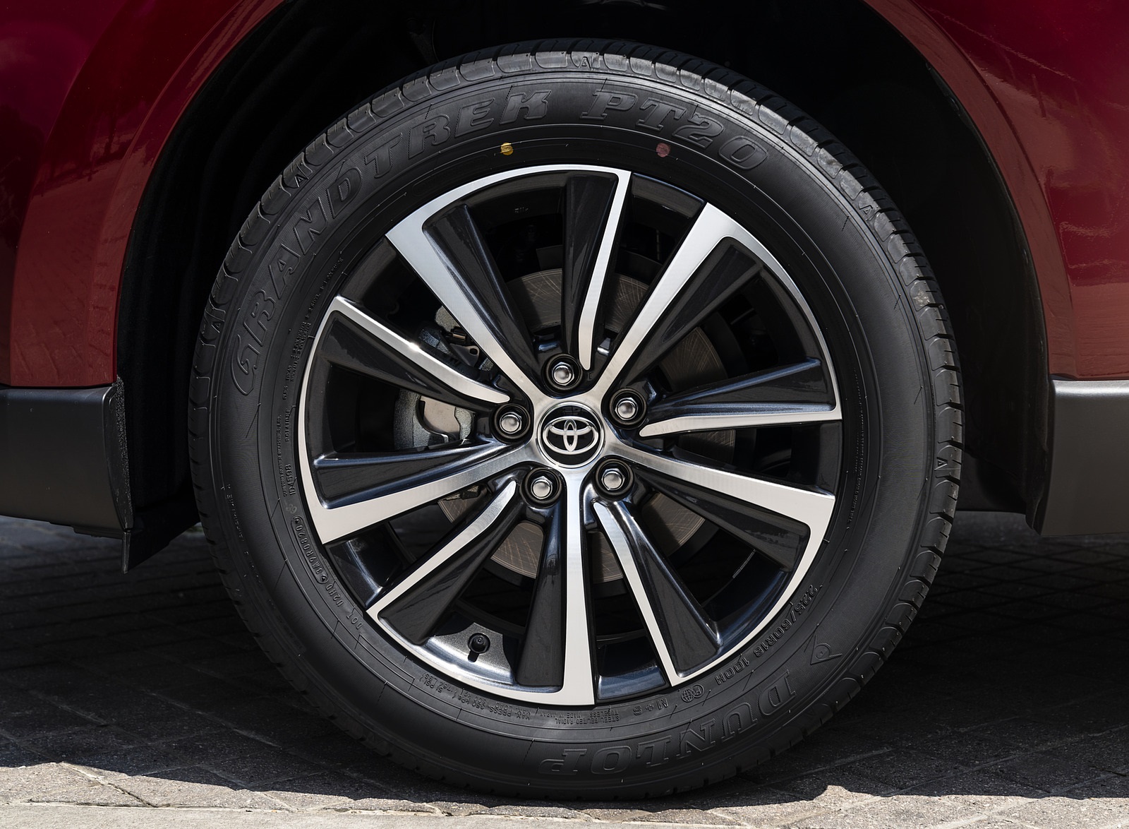 2021 Toyota Venza Hybrid LE Wheel Wallpapers (15)