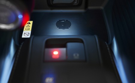 2021 Toyota Venza Interior Detail Wallpapers 450x275 (56)