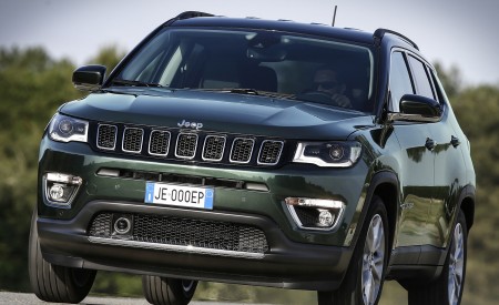 2020 Jeep Compass (Euro-Spec) Front Wallpapers 450x275 (9)