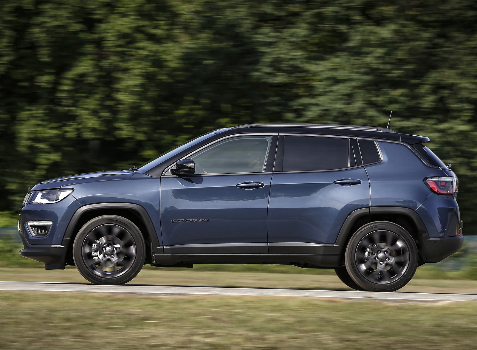 2020 Jeep Compass (Euro-Spec) Side Wallpapers (12)