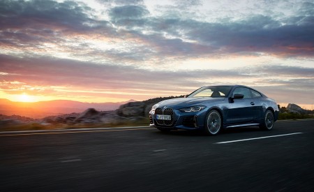 2021 BMW M440i xDrive Coupe Front Three-Quarter Wallpapers 450x275 (31)