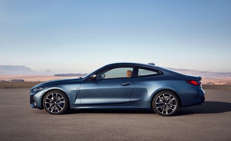 2021 BMW M440i xDrive Coupe Side Wallpapers 450x275 (57)