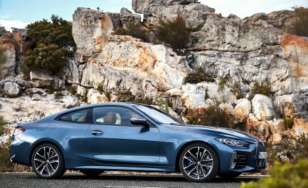 2021 BMW M440i xDrive Coupe Side Wallpapers 450x275 (46)