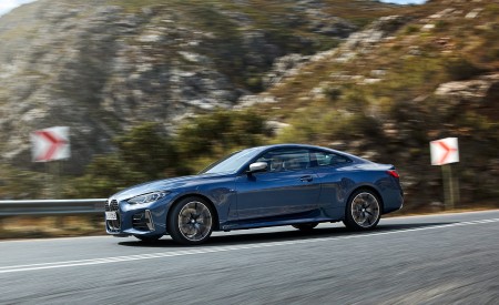 2021 BMW M440i xDrive Coupe Side Wallpapers 450x275 (35)