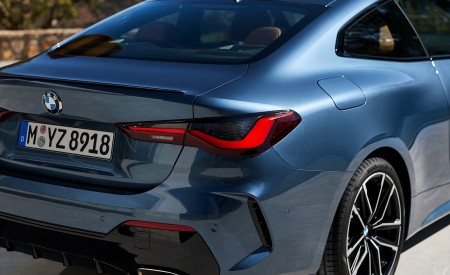 2021 BMW M440i xDrive Coupe Tail Light Wallpapers 450x275 (64)
