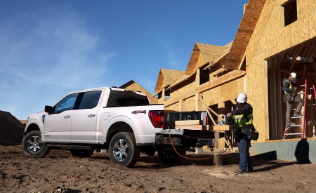 2021 Ford F-150 Rear Three-Quarter Wallpapers 450x275 (24)