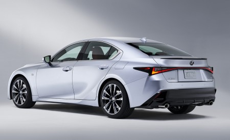 2021 Lexus IS Rear Three-Quarter Wallpapers 450x275 (7)