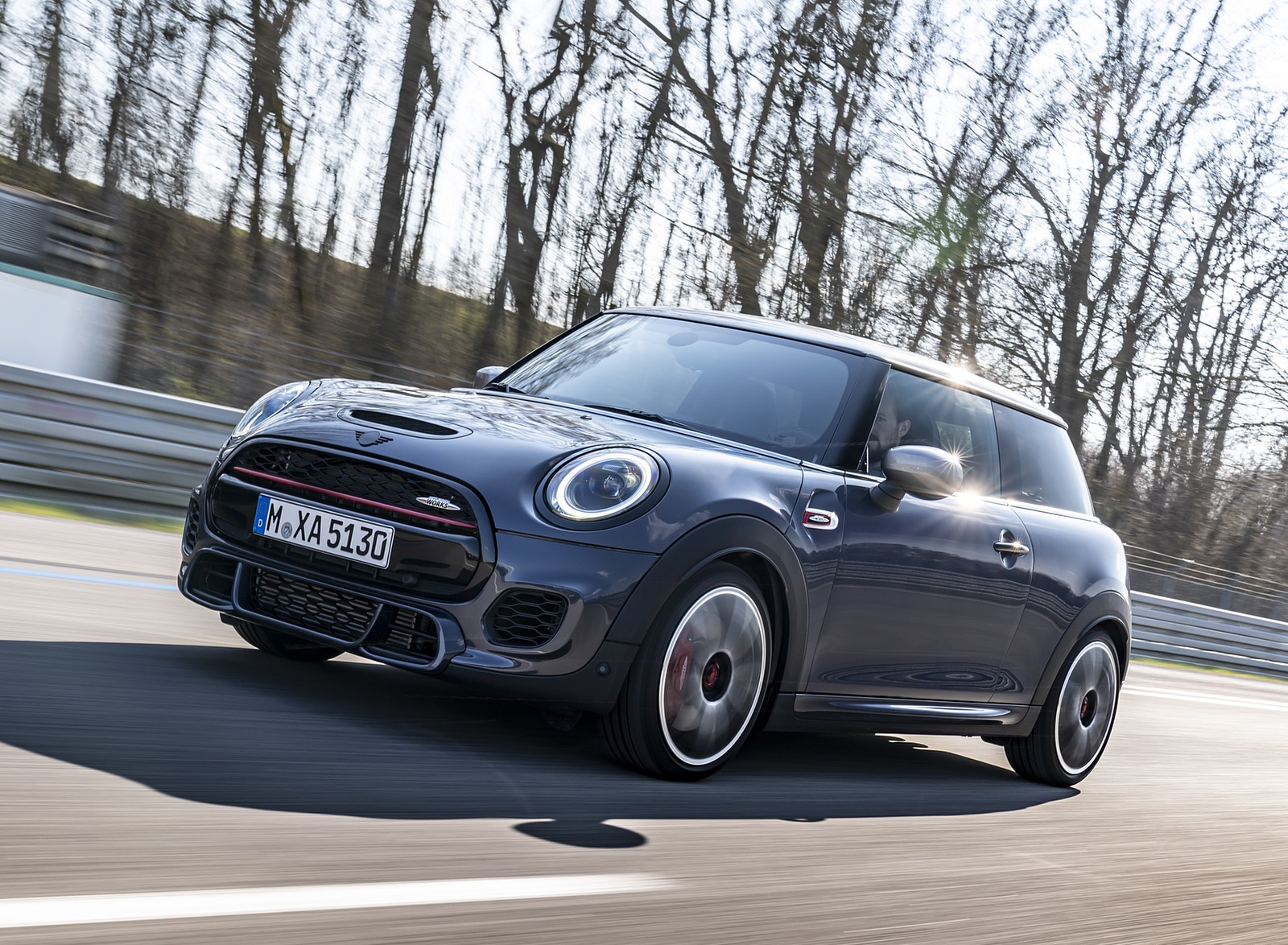 2021 MINI John Cooper Works GP Pack Front Three-Quarter Wallpapers #2 of 13