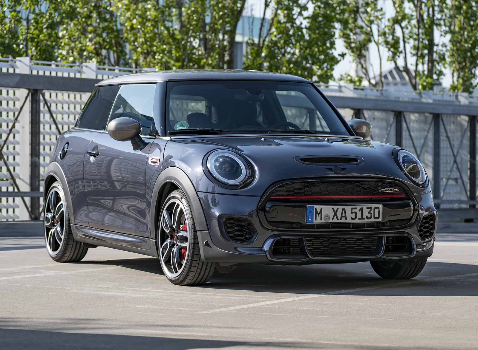 2021 MINI John Cooper Works GP Pack Front Three-Quarter Wallpapers #9 of 13